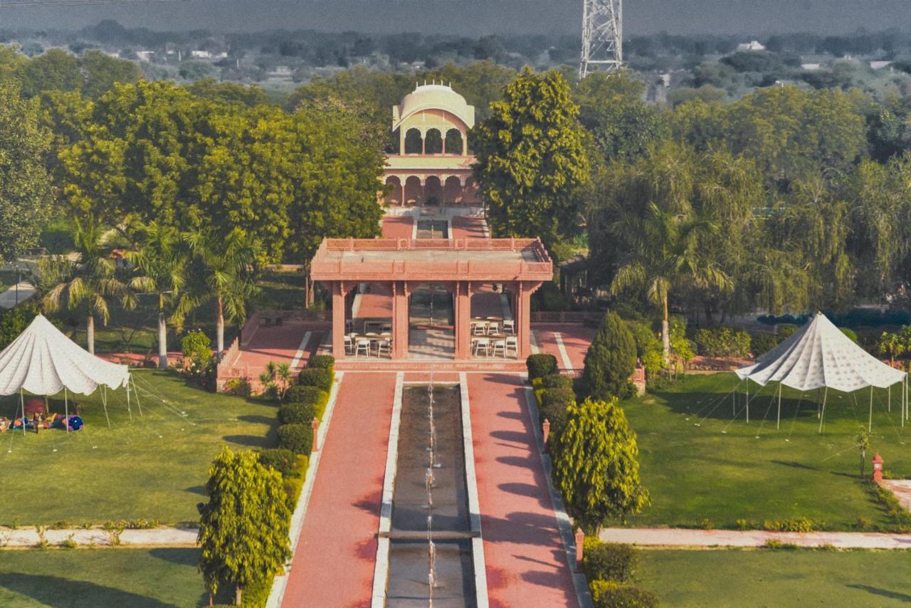 Umaid Palace - A Lakeside Heritage Palace Resort Near Jaipur Close To Bhangarh & Chand Baori Stepwell Abhaneri Dubbī Zewnętrze zdjęcie