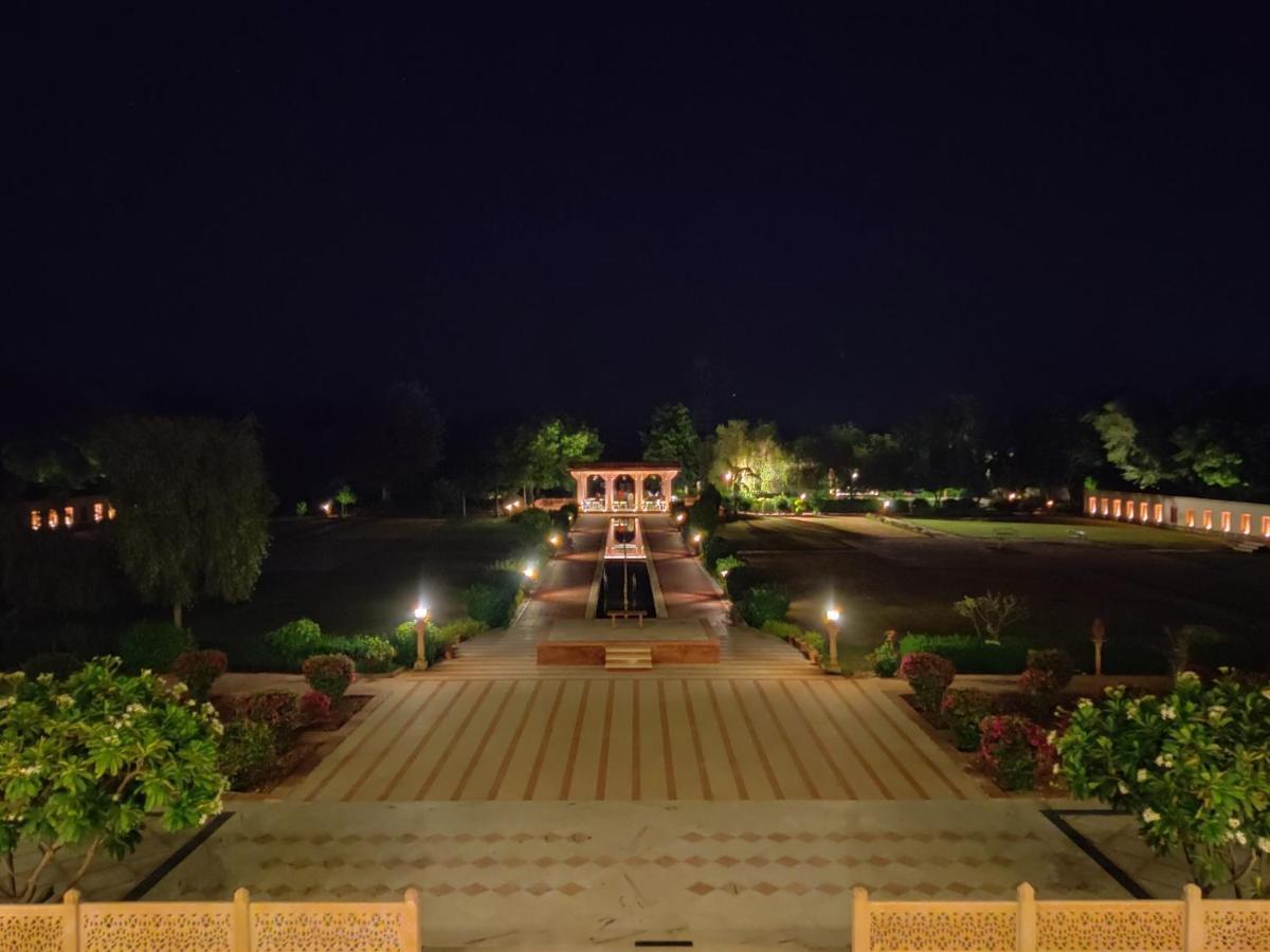 Umaid Palace - A Lakeside Heritage Palace Resort Near Jaipur Close To Bhangarh & Chand Baori Stepwell Abhaneri Dubbī Zewnętrze zdjęcie